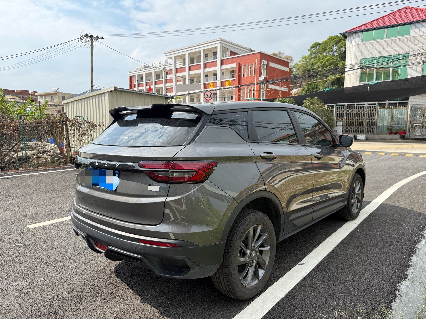 GEELY Coolray 2025 #4 GEELY Coolray 2025 car image #4