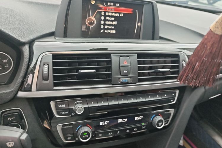 BMW 3 Series 2017 #13 BMW 3 Series 2017 car image #13