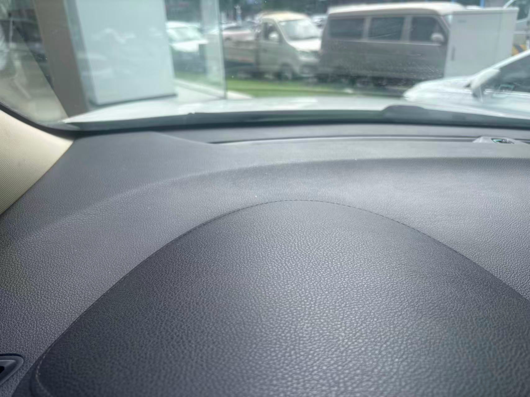 GEELY Emgrand GS 2018 car image #2