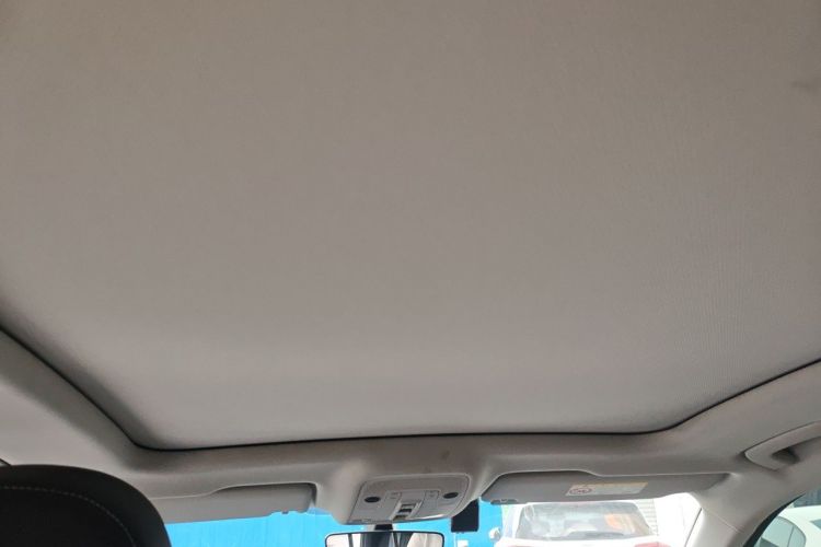 Audi Q3 2020 car image #16
