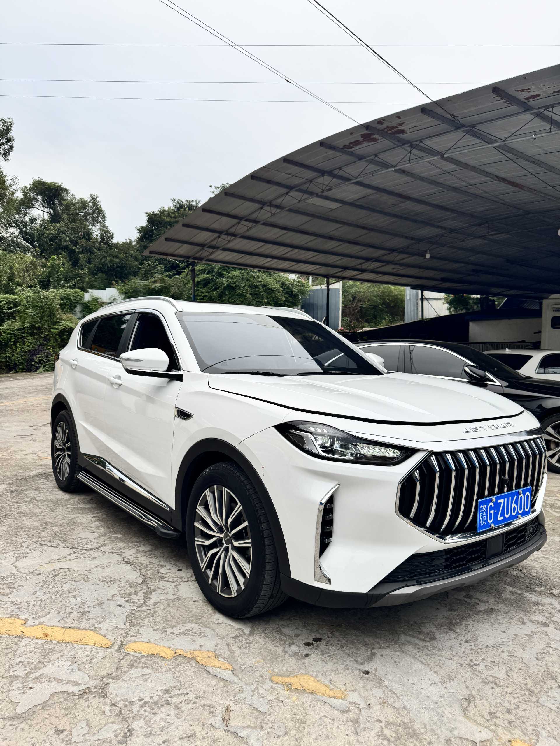 Jetour X70 PLUS 2023 car image #3