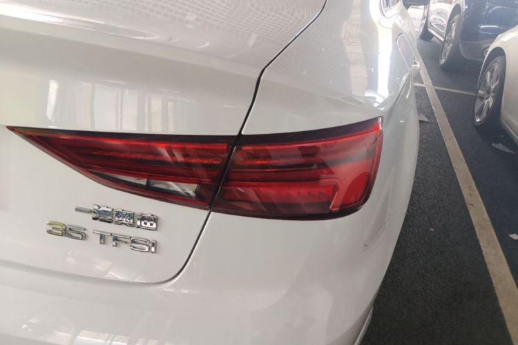 Audi A3 2019 car image #8
