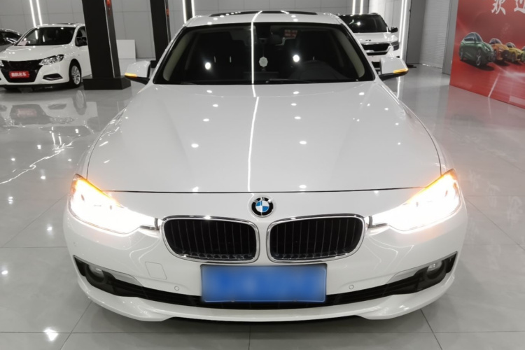BMW 3 Series 2018 #3 BMW 3 Series 2018 car image #3