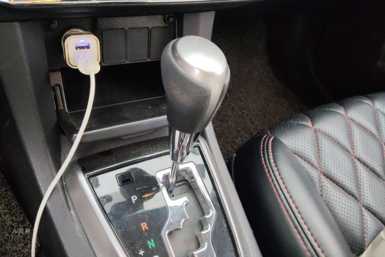 Toyota Corolla 2016 immagine di auto #16