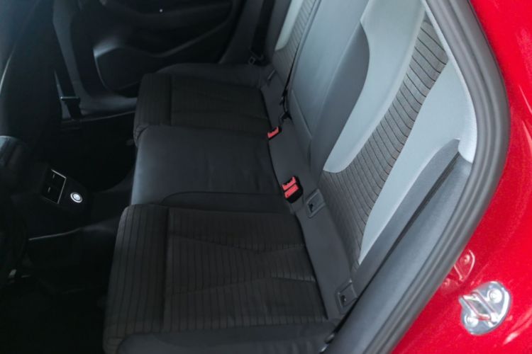 Audi A3 2019 car image #17