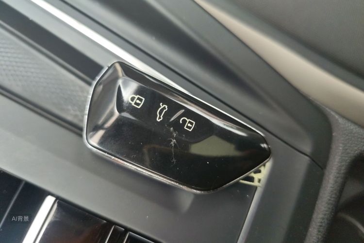 Volkswagen Golf 2021 car image #10