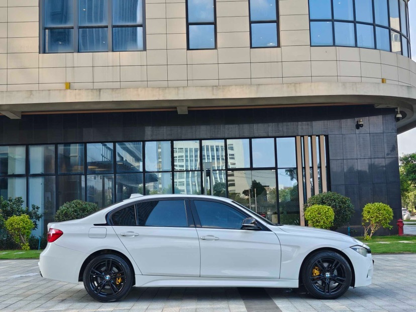 BMW 3 Series 2018 #3 BMW 3 Series 2018 car image #3