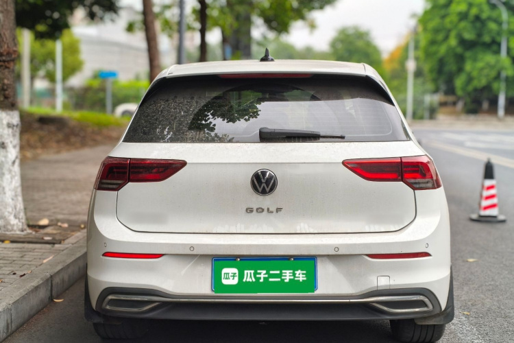 Volkswagen Golf 2021 car image #6
