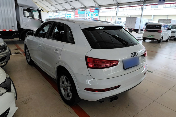 Audi Q3 2018 #5 Audi Q3 2018 car image #5