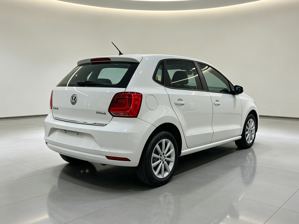 Volkswagen Polo 2014 car image #6