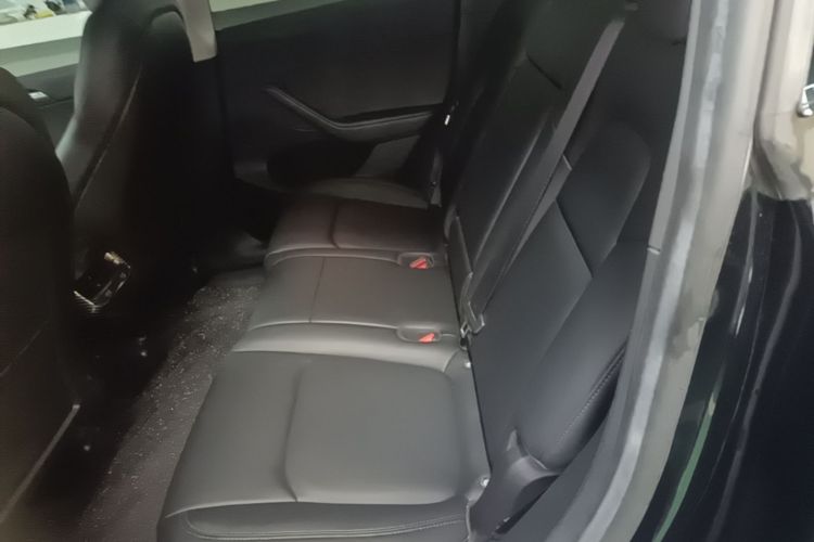 Tesla Model Y 2022 immagine di auto #17