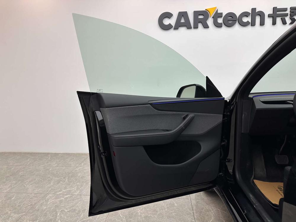 Tesla Model Y 2026 #17 Tesla Model Y 2026 изображение автомобиля #17