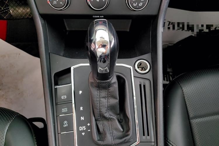 Volkswagen Lavida 2019 car image #14