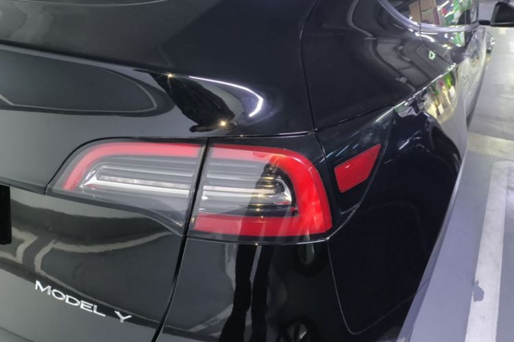 Tesla Model Y 2023 #8 Tesla Model Y 2023 car image #8