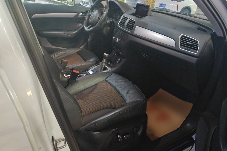Audi Q3 2019 #19 Audi Q3 2019 car image #19