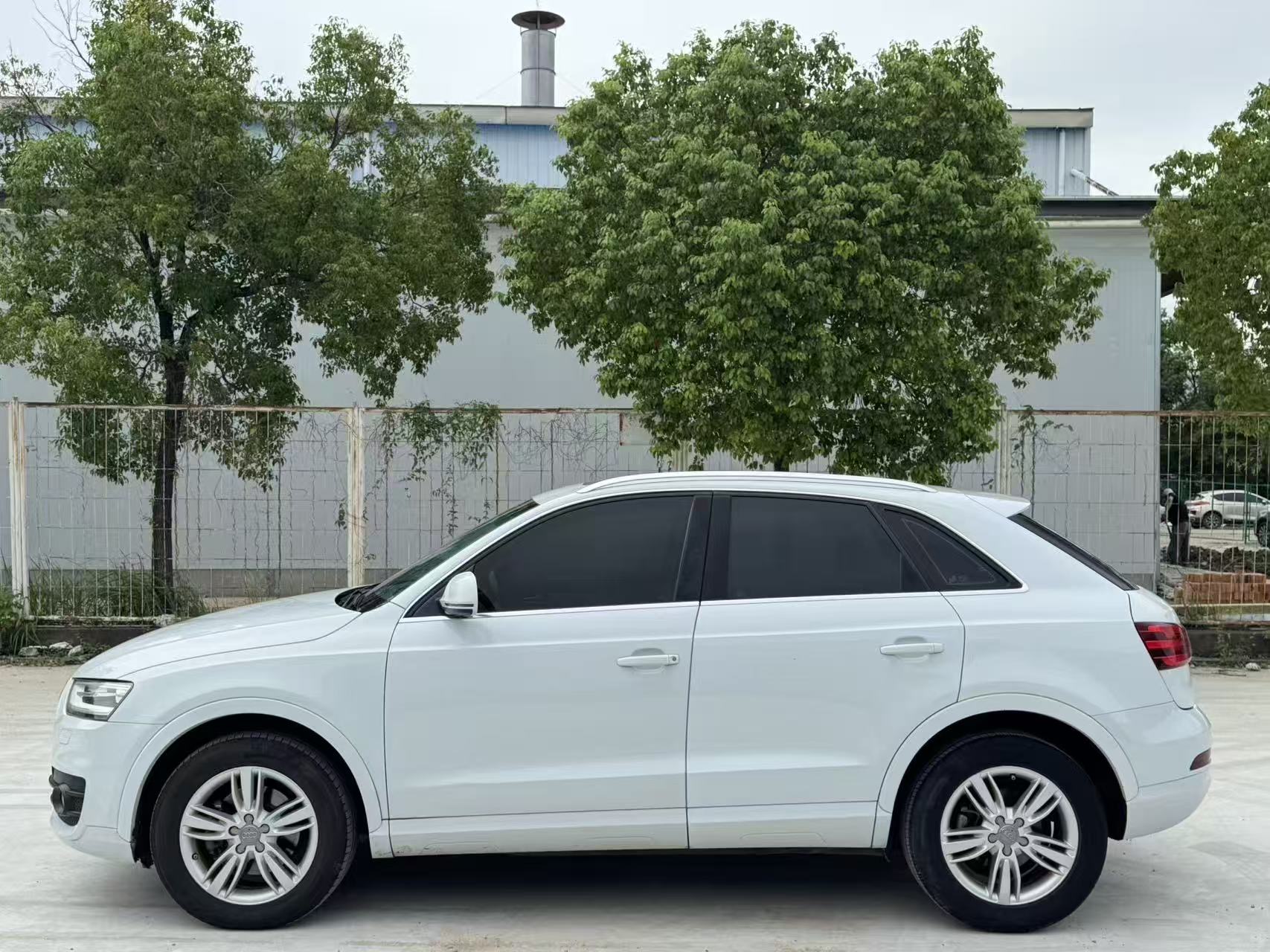 Audi Q3 2014 #5 Audi Q3 2014 car image #5