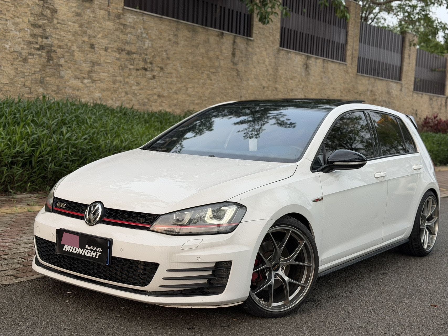 Volkswagen GolfGTI 2017 Volkswagen GolfGTI 2017 car image