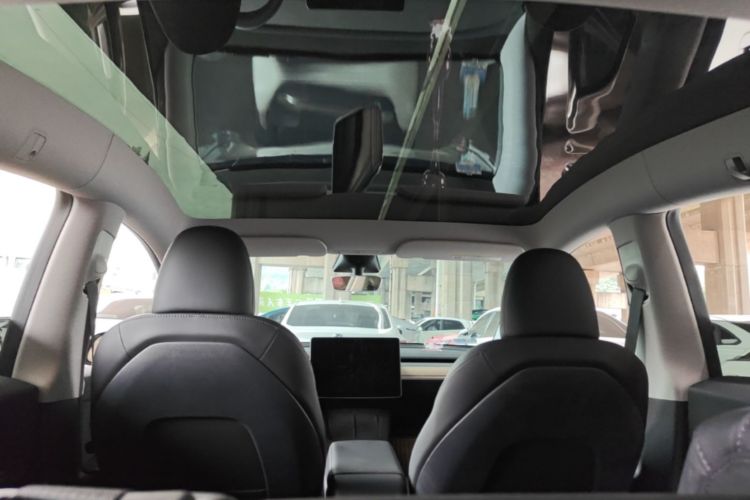 Tesla Model Y 2023 #18 Tesla Model Y 2023 immagine di auto #18