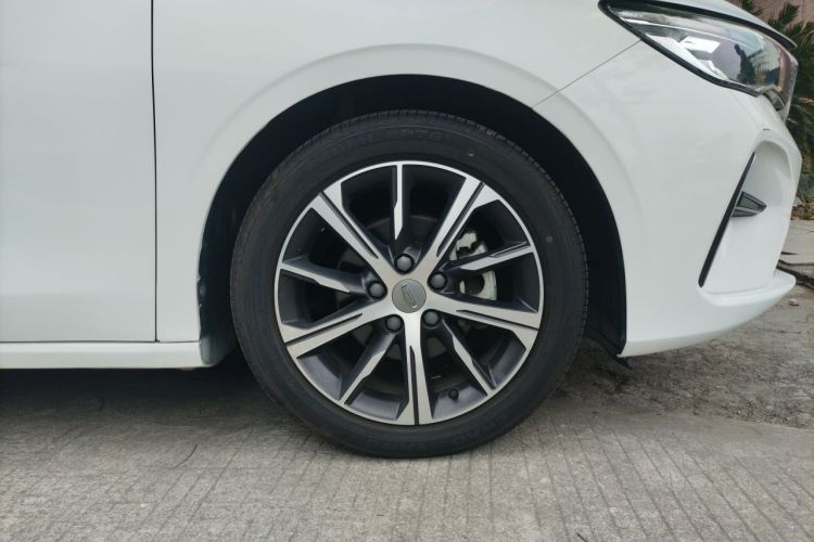 GEELY Emgrand 2022 immagine di auto #9
