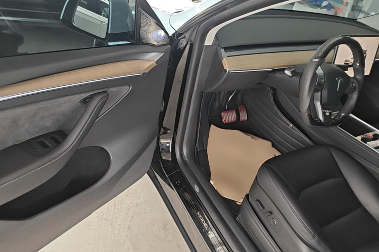 Tesla Model Y 2022 #16 Tesla Model Y 2022 car image #16