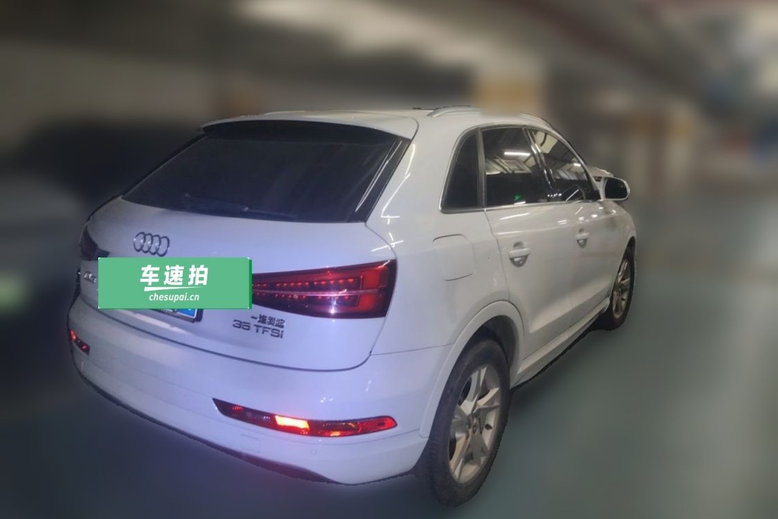 Audi Q3 2018 car image #4