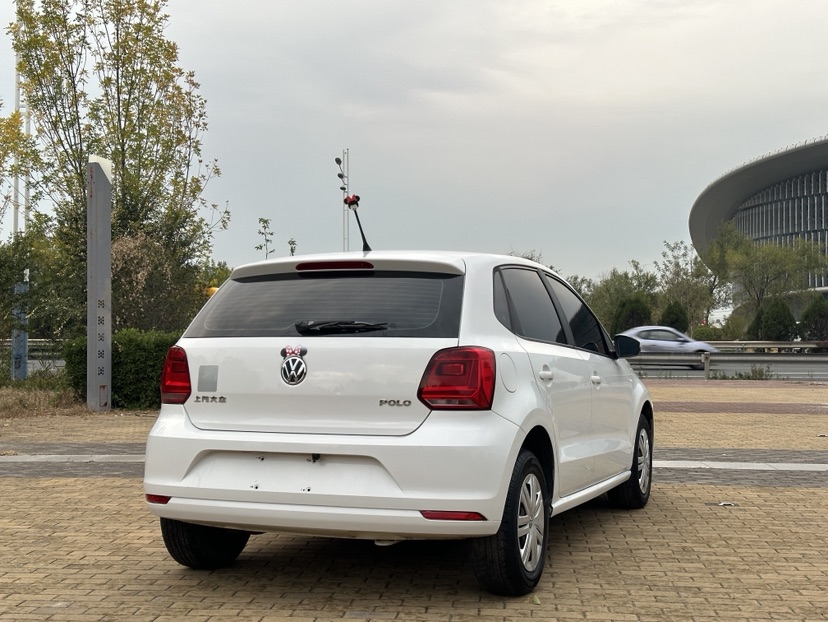 Volkswagen Polo 2017 car image #4