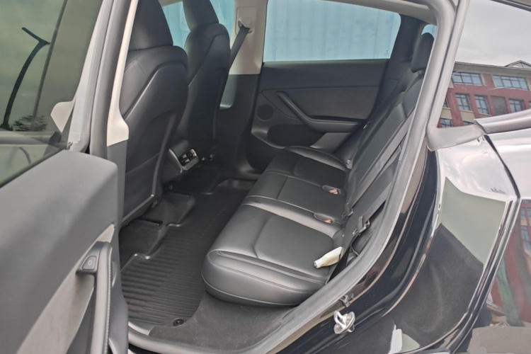 Tesla Model Y 2022 #17 Tesla Model Y 2022 car image #17