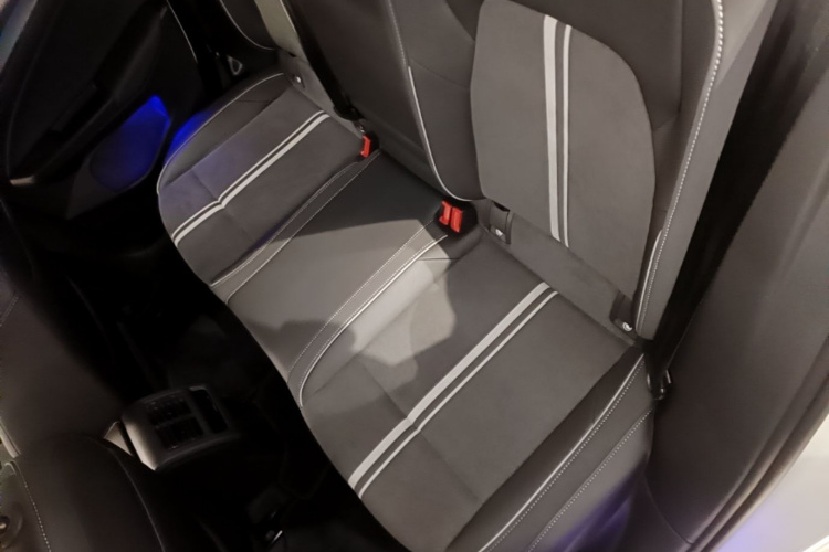 Volkswagen Golf 2022 car image #17