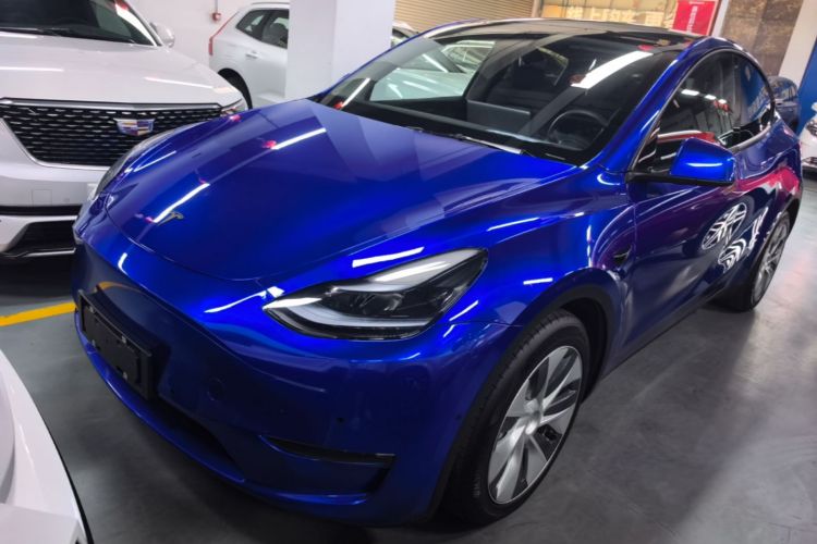 Tesla Model Y 2021 car image #2