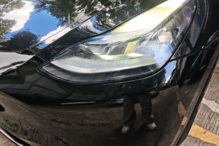 Tesla Model Y 2022 immagine di auto #22
