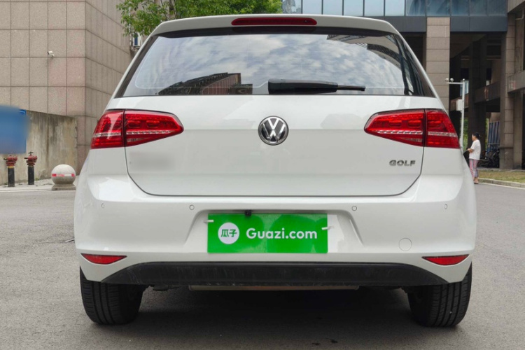 Volkswagen Golf 2016 car image #10
