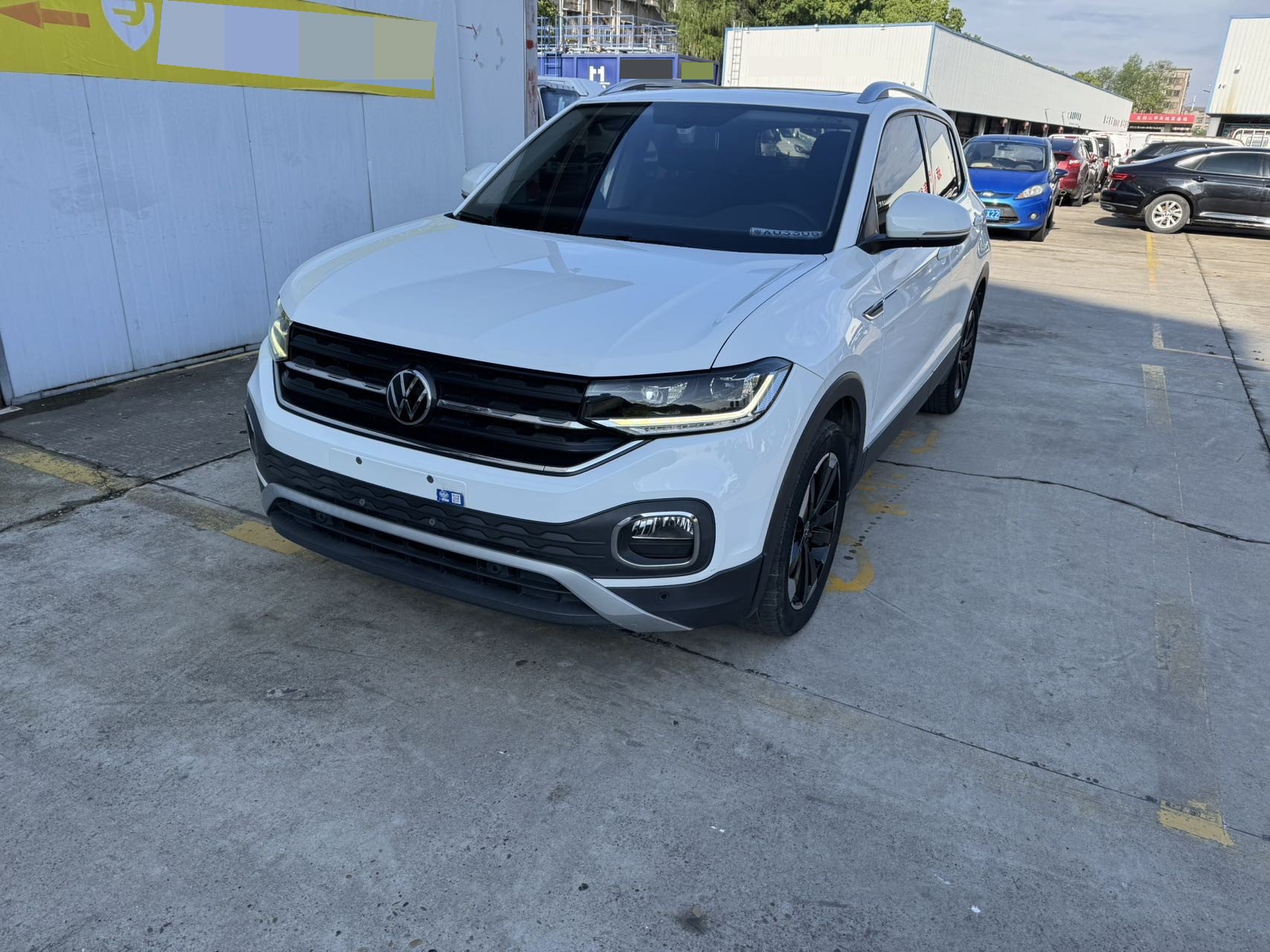 Volkswagen Tacqua 2023 car image 