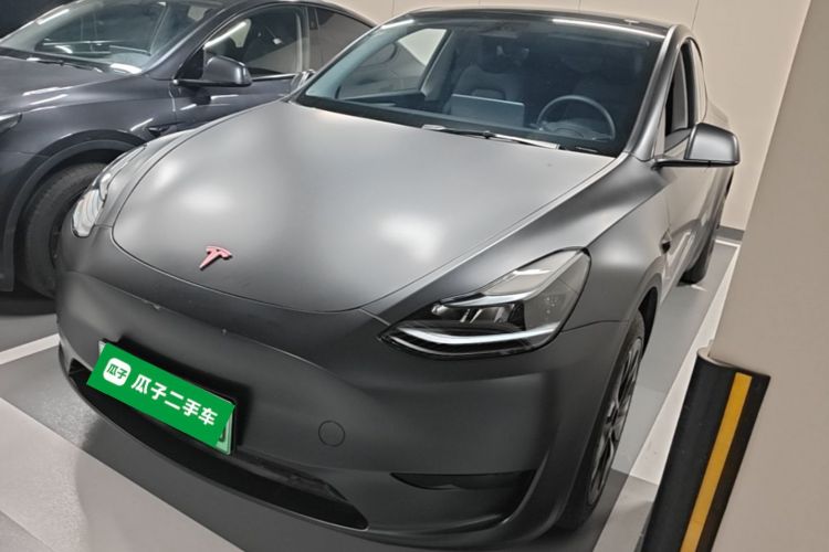 Tesla Model Y 2024 immagine di auto #2
