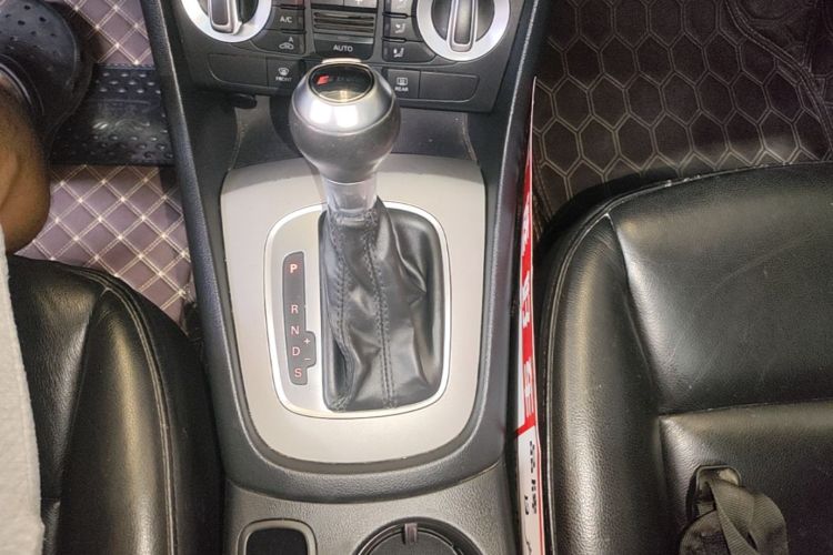 Audi Q3 2016 #14 Audi Q3 2016 car image #14