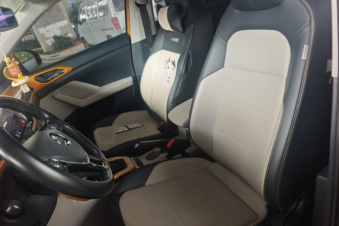 Volkswagen T-Cross 2019 #18 Volkswagen T-Cross 2019 immagine di auto #18
