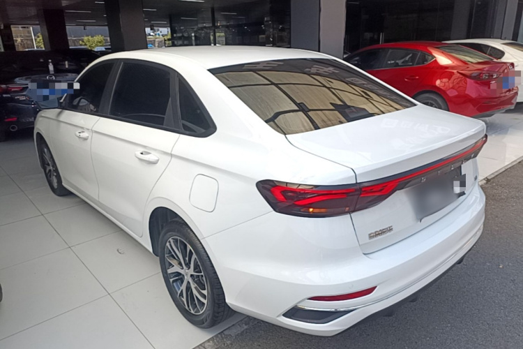 GEELY Emgrand 2025 car image #5