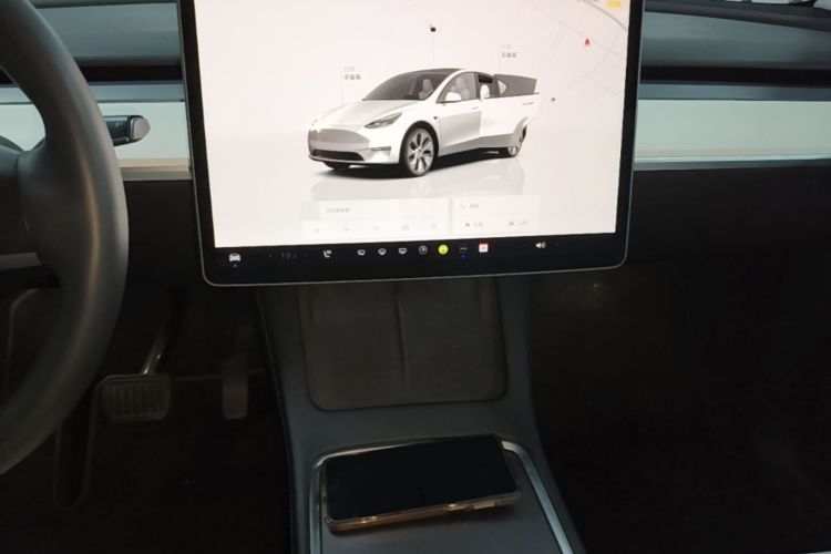 Tesla Model Y 2022 #13 Tesla Model Y 2022 car image #13