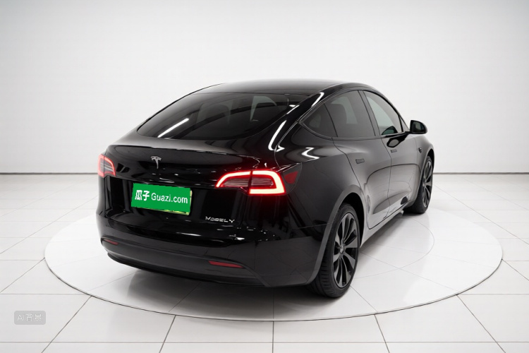 Tesla Model Y 2023 #6 Tesla Model Y 2023 car image #6