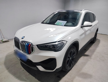 BMW X1 2020 BMW X1 2020 car image