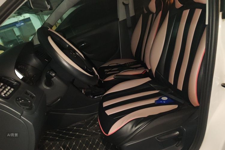 Volkswagen Polo 2017 car image #17