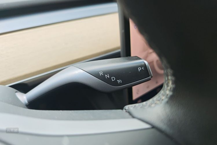 Tesla Model Y 2023 #10 Tesla Model Y 2023 car image #10