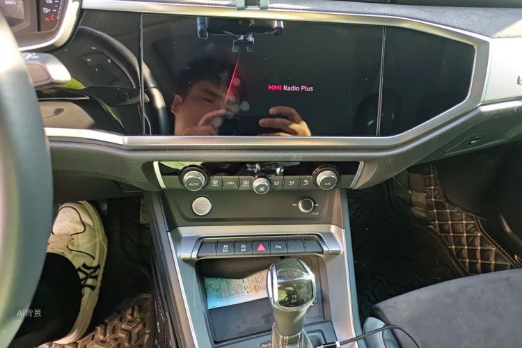 Audi Q3 2019 #15 Audi Q3 2019 car image #15
