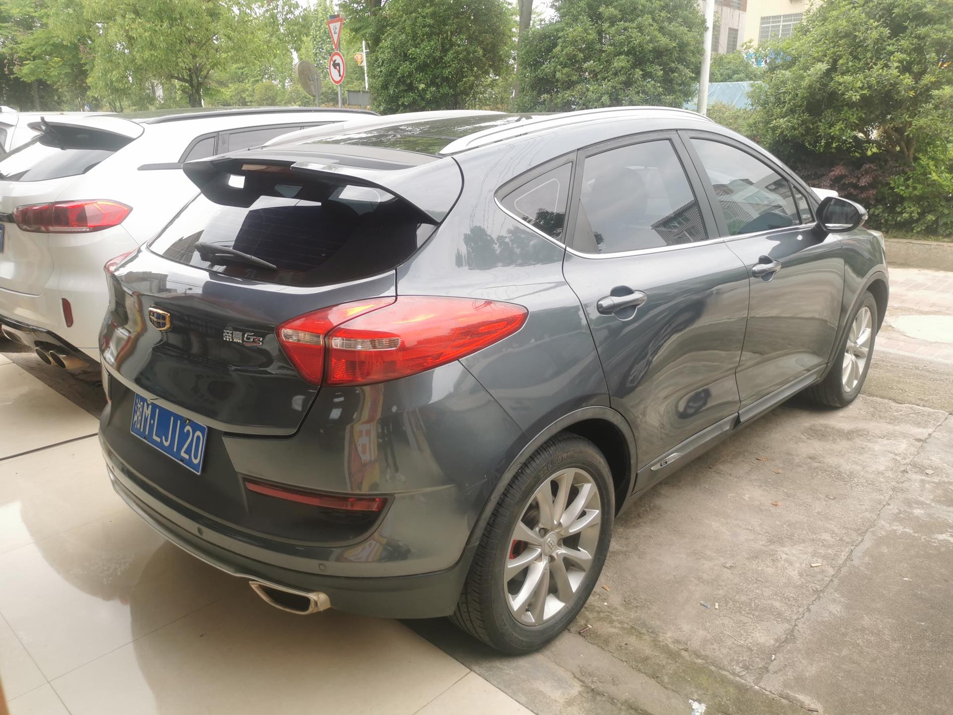 GEELY Emgrand GS 2017 car image #4