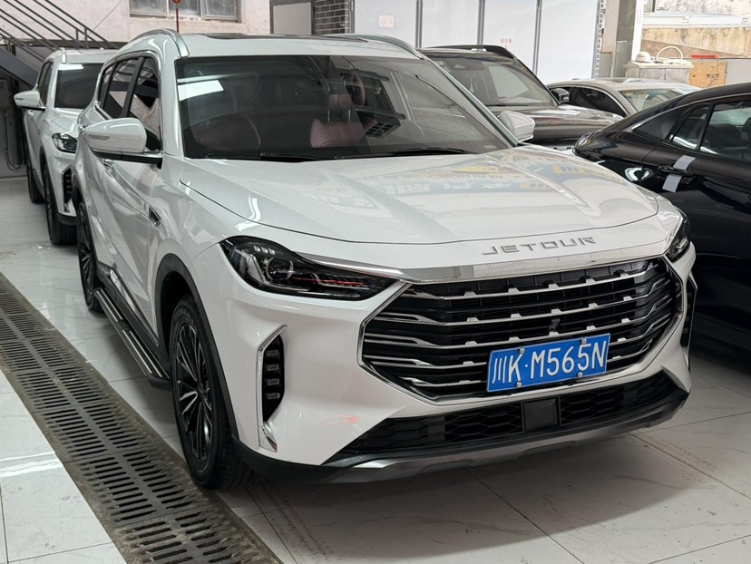 Jetour X70 PLUS 2022 car image #3