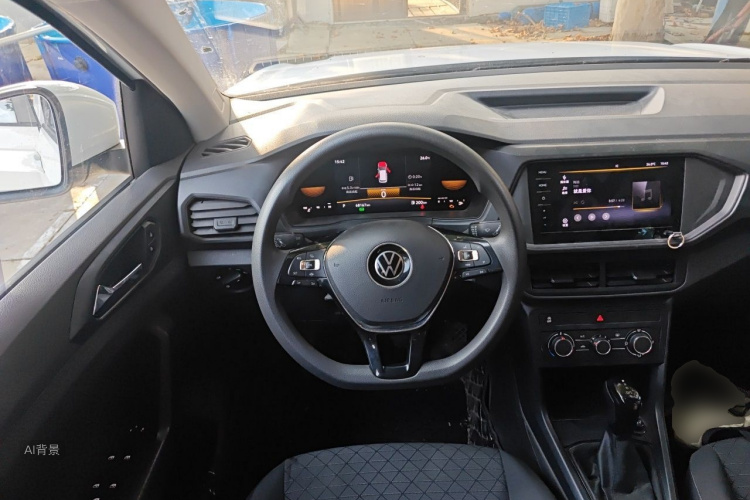 Volkswagen T-Cross 2023 #12 Volkswagen T-Cross 2023 car image #12