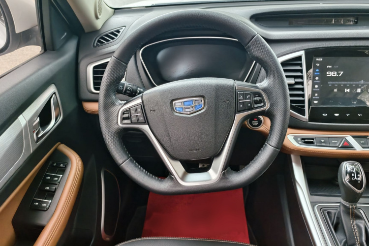 GEELY Vision X6 2019 car image #12