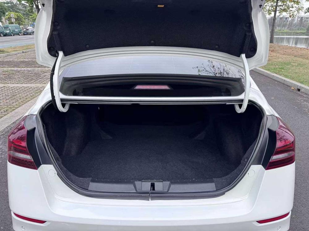 GEELY Emgrand 2020 car image #15