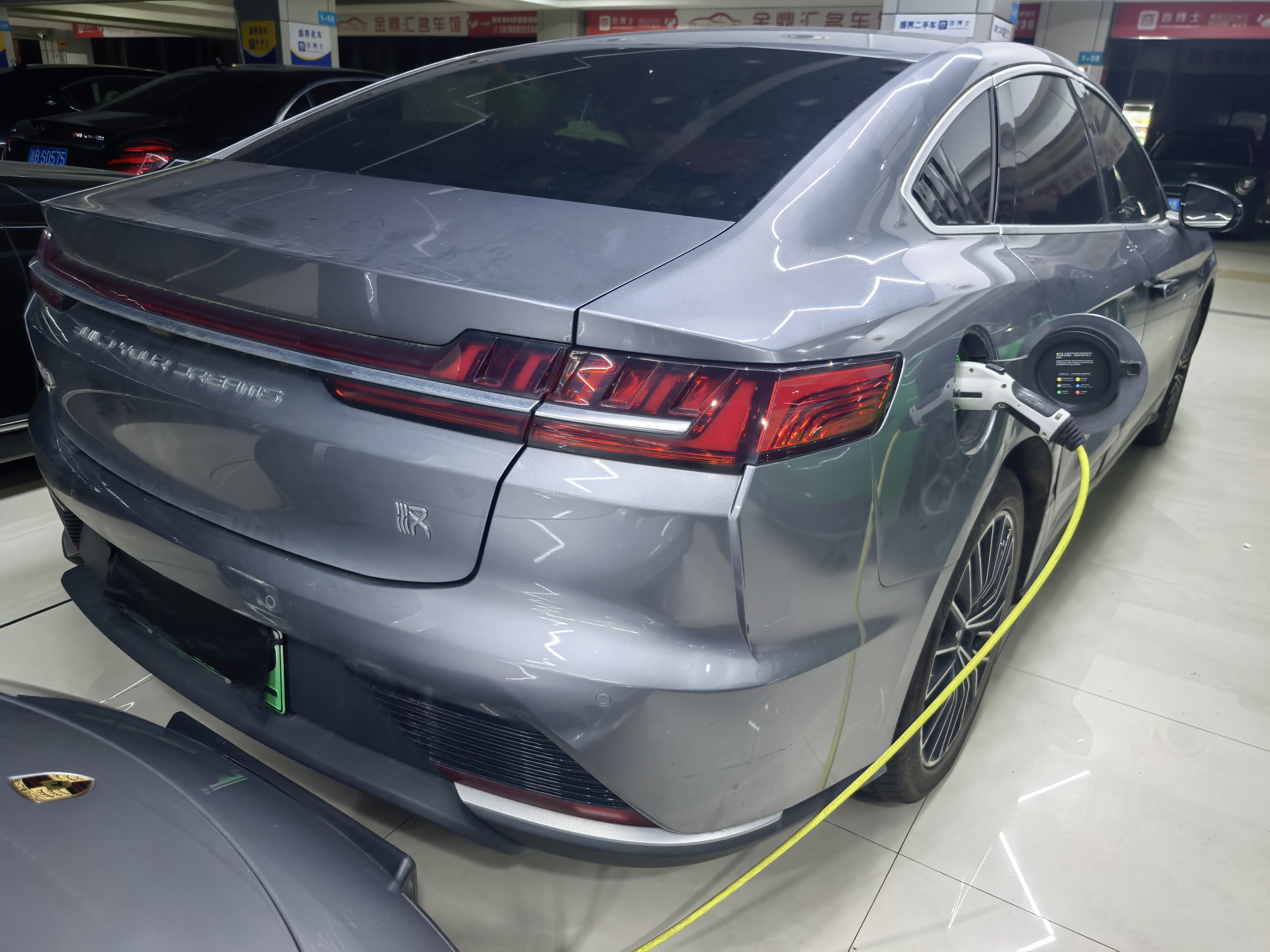 BYD Han 2022 #5 BYD Han 2022 car image #5