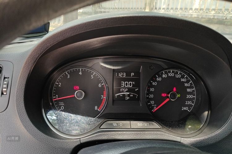 Volkswagen Polo 2016 #13 Volkswagen Polo 2016 car image #13