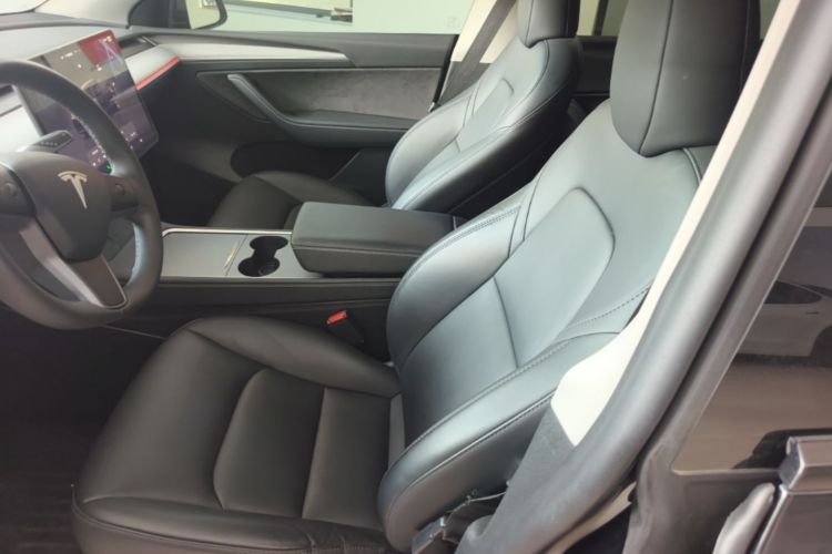 Tesla Model Y 2024 #15 Tesla Model Y 2024 car image #15